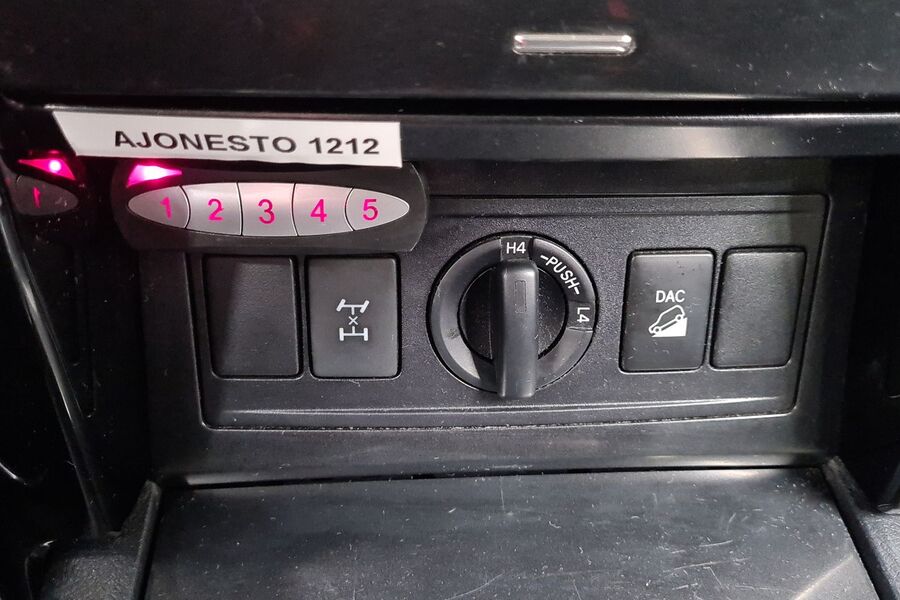 Toyota Land Cruiser vaihtoauto