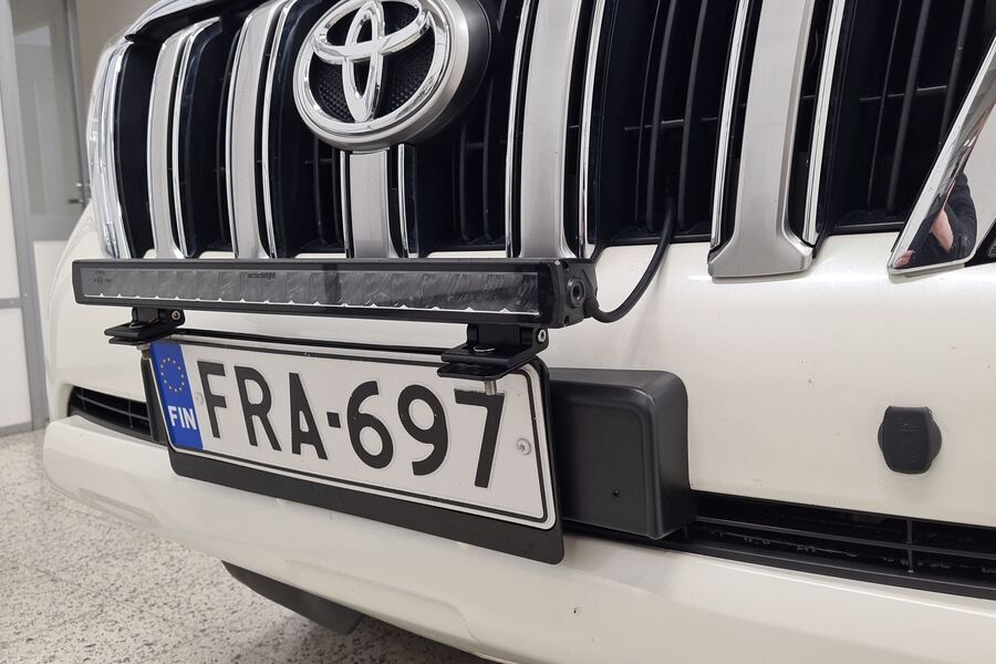 Toyota Land Cruiser vaihtoauto