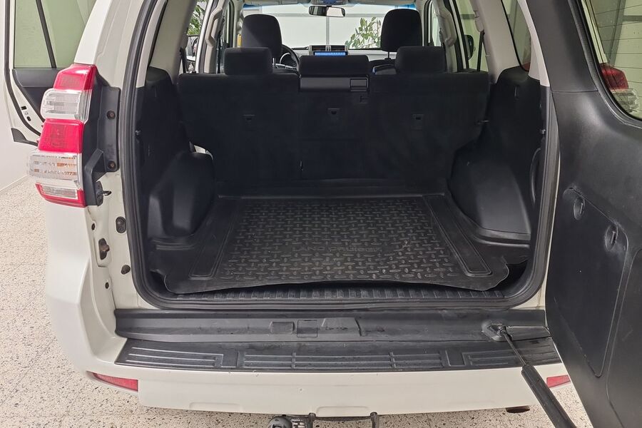 Toyota Land Cruiser vaihtoauto