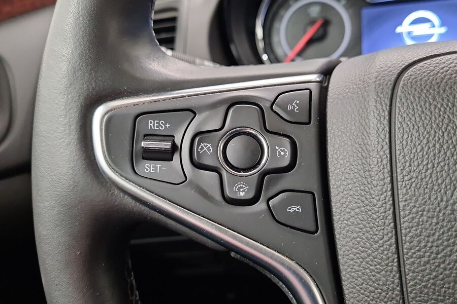 Opel Insignia vaihtoauto