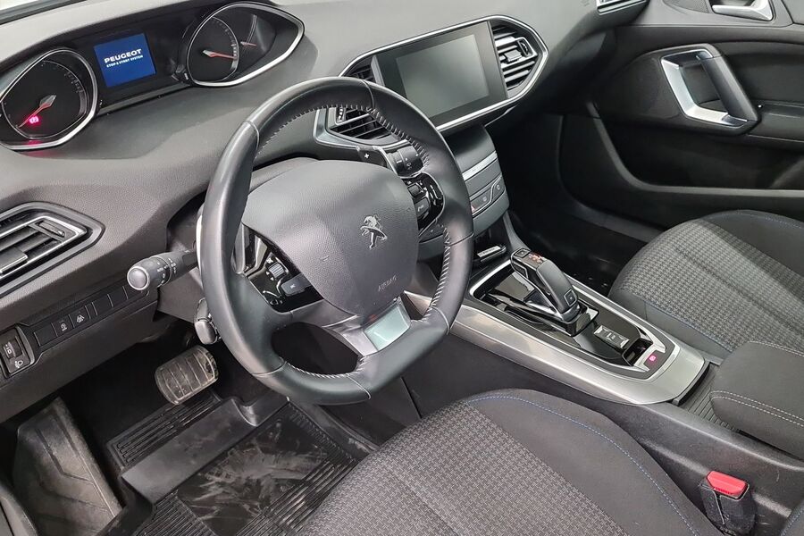 Peugeot 308 vaihtoauto