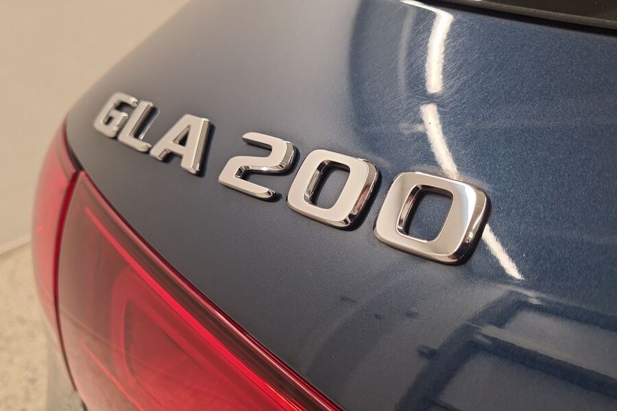 Mercedes-Benz GLA vaihtoauto