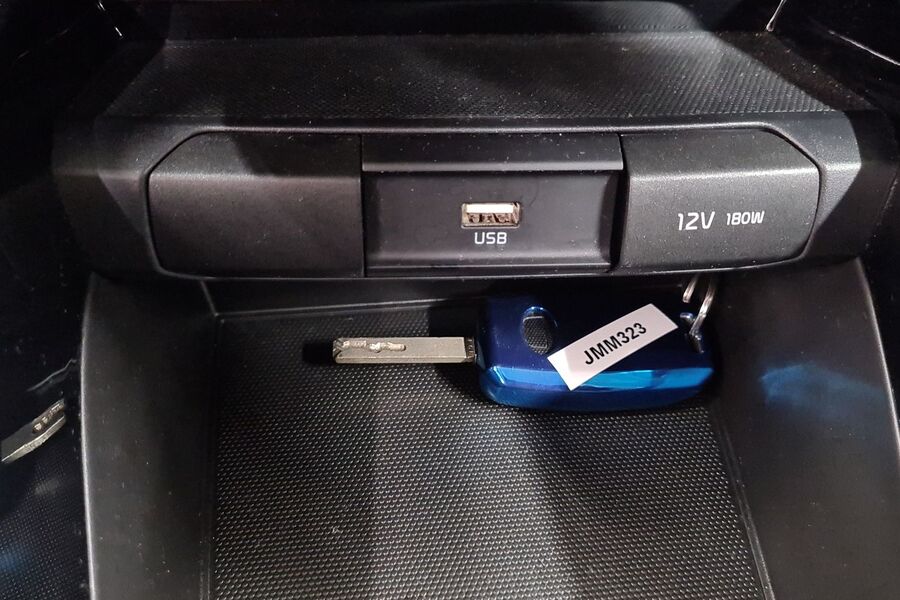 Kia Stonic vaihtoauto