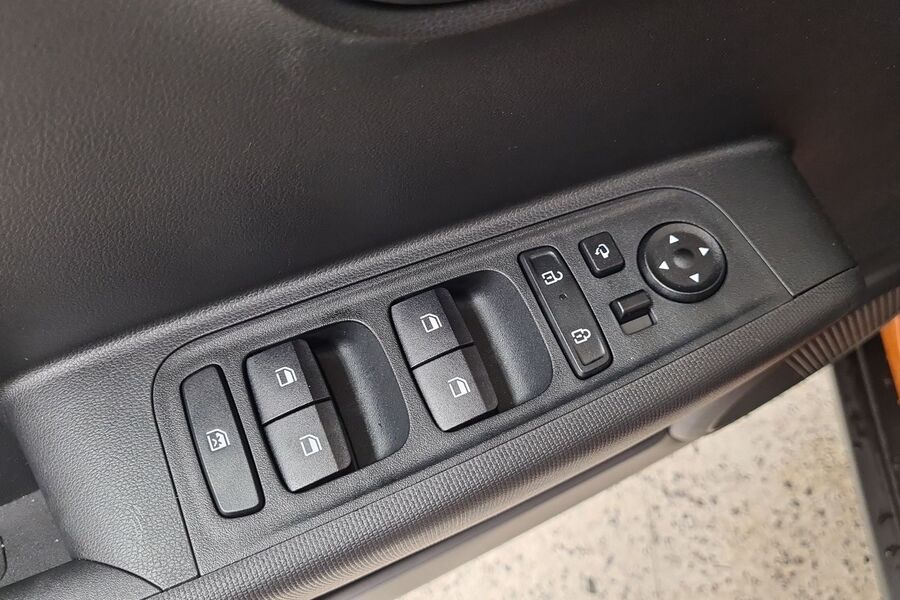 Hyundai INSTER vaihtoauto