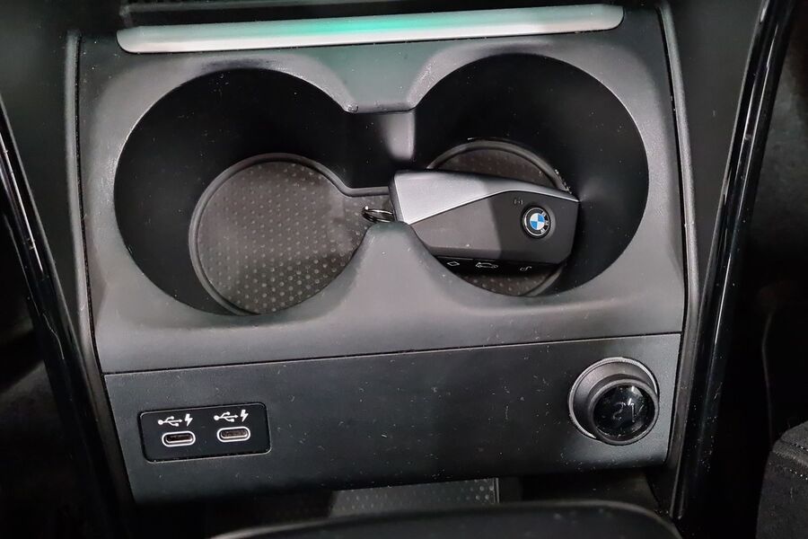 BMW iX1 vaihtoauto