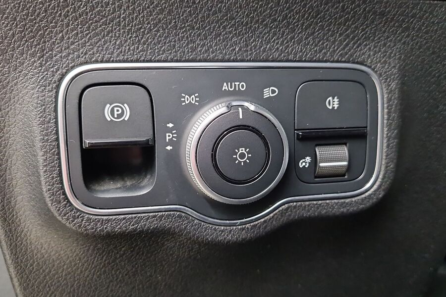 Mercedes-Benz EQB vaihtoauto