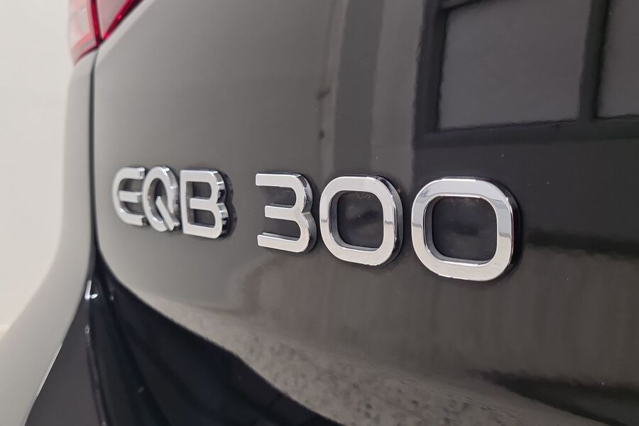 Mercedes-Benz EQB vaihtoauto