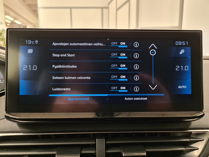 Peugeot 5008 vaihtoauto