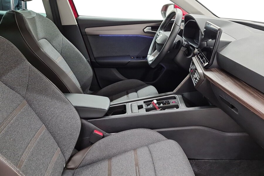 SEAT Leon Sportstourer vaihtoauto