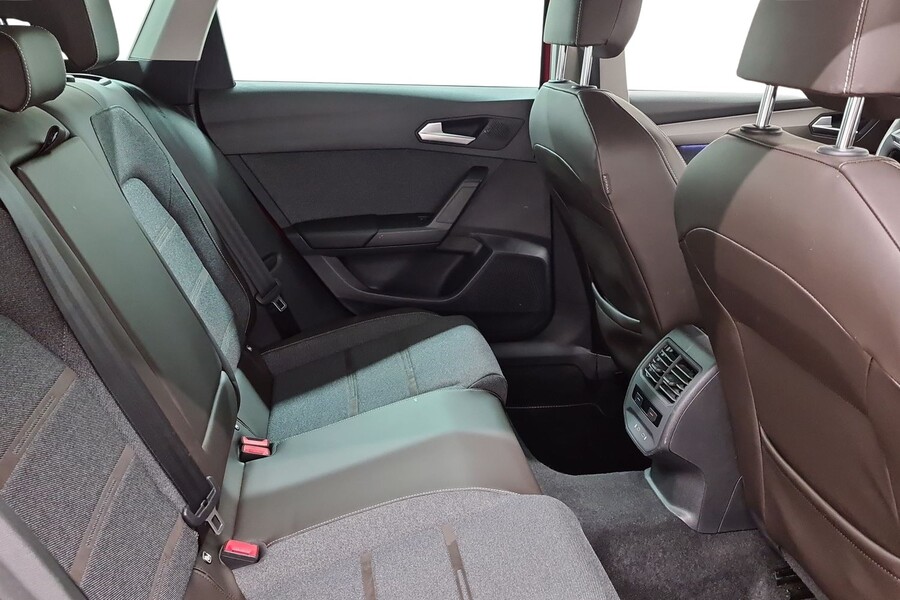 SEAT Leon Sportstourer vaihtoauto