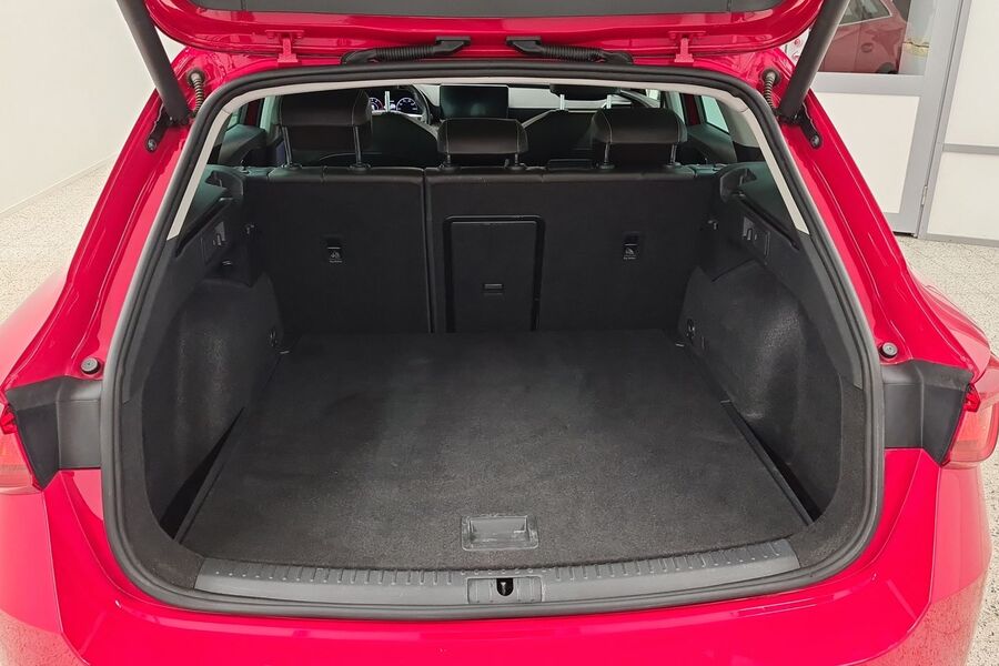 SEAT Leon Sportstourer vaihtoauto