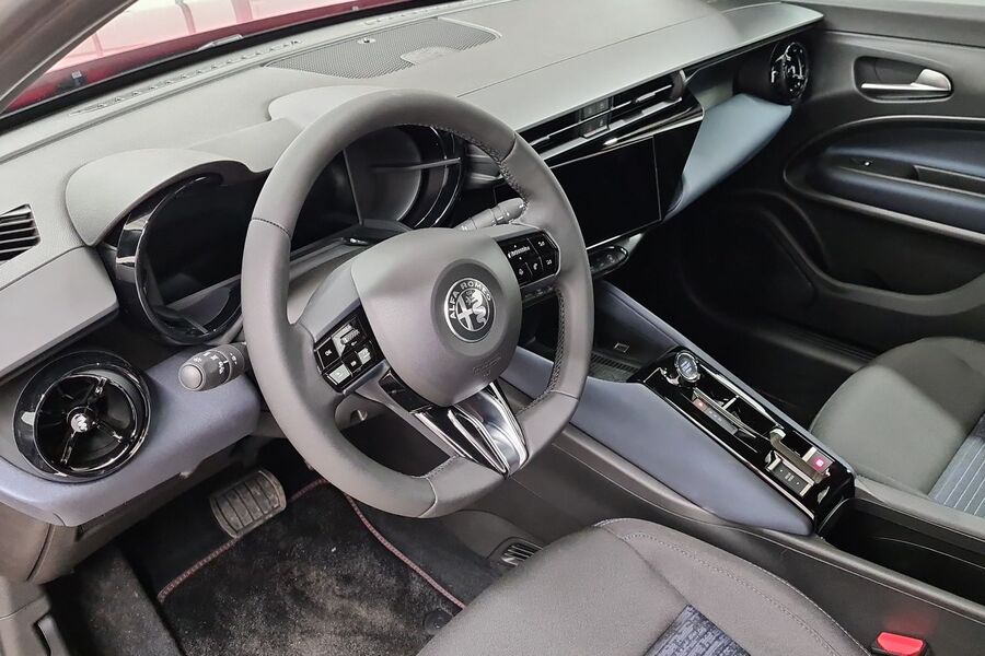 Alfa Romeo Junior vaihtoauto