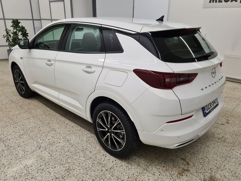 Opel Grandland vaihtoauto