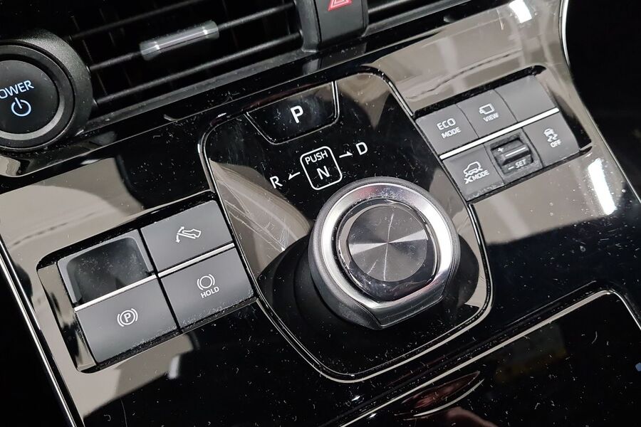 Toyota bZ4X vaihtoauto