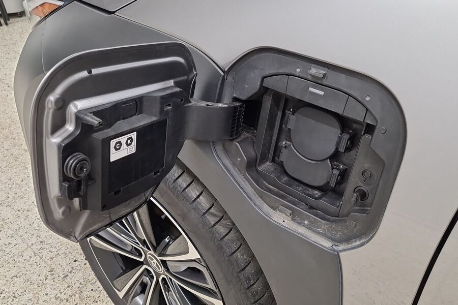 Toyota bZ4X vaihtoauto