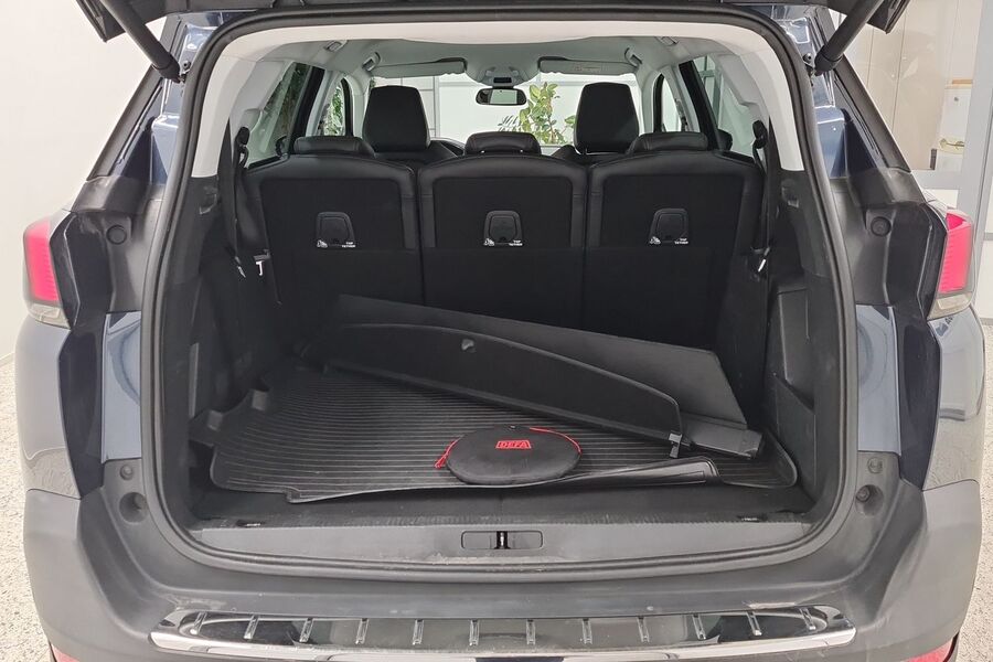 Peugeot 5008 vaihtoauto