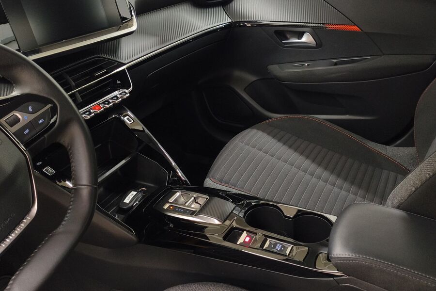 Peugeot e-208 vaihtoauto