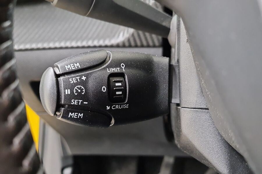 Peugeot 208 vaihtoauto