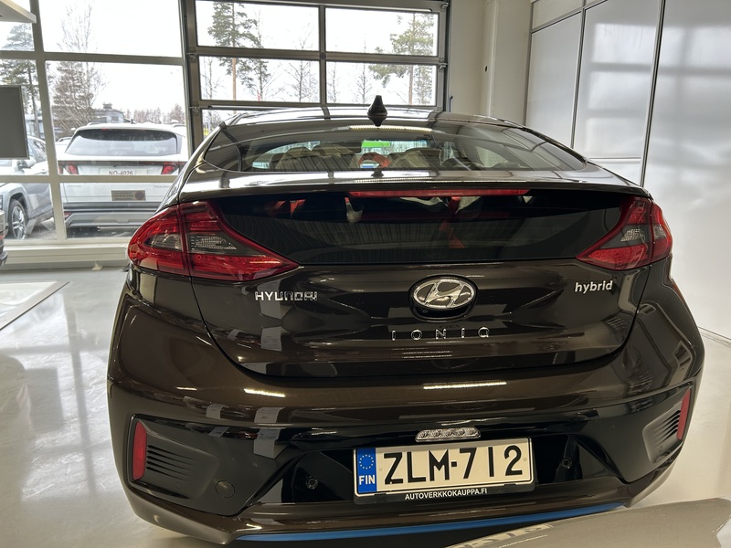 Hyundai IONIQ hybrid vaihtoauto