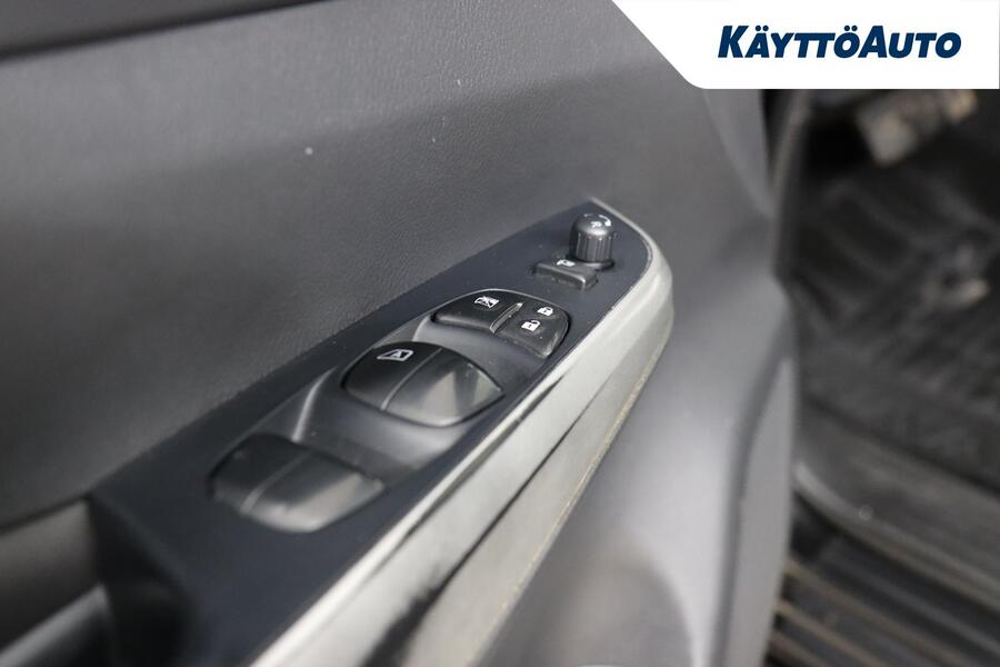 Nissan Navara vaihtoauto