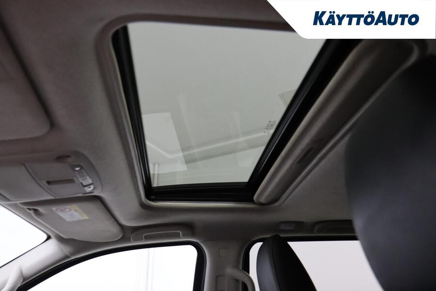 Nissan Navara vaihtoauto