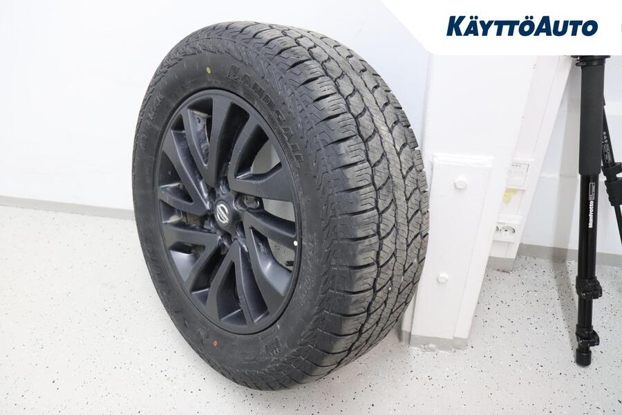 Nissan Navara vaihtoauto