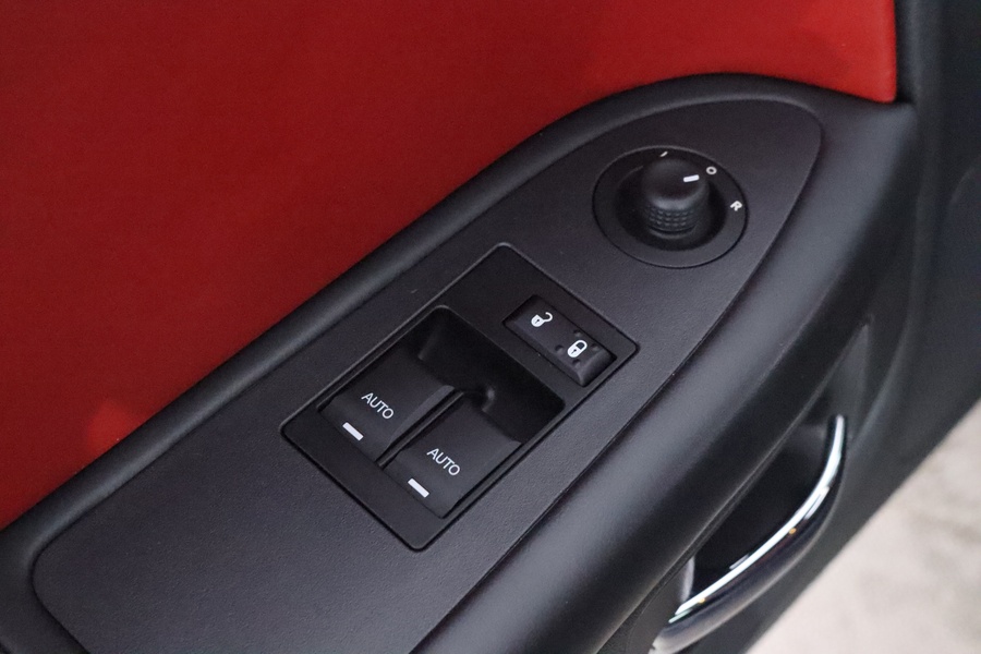 Dodge Challenger vaihtoauto