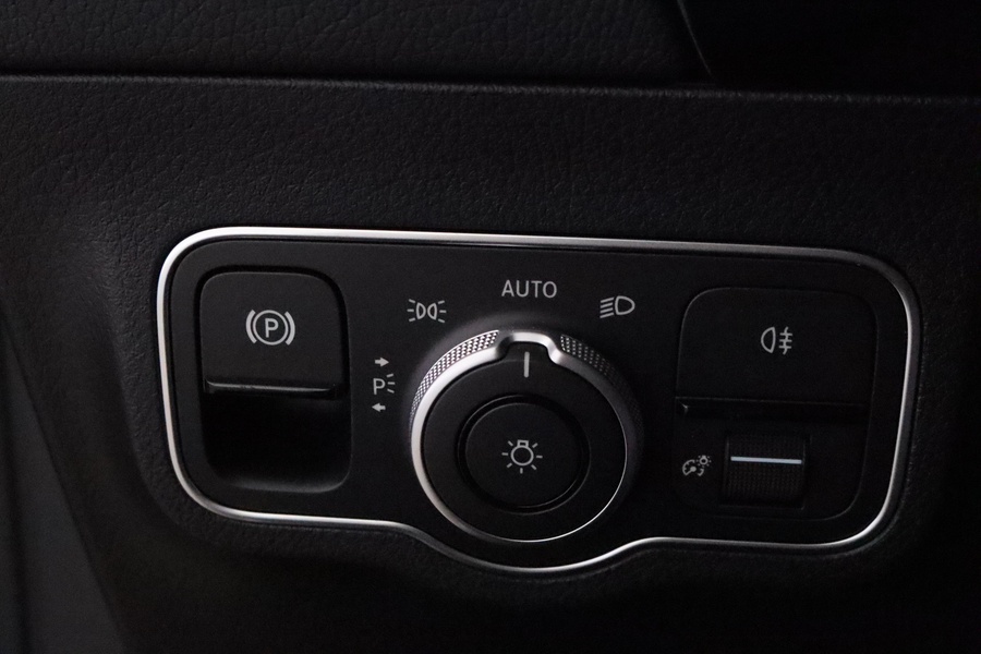 Mercedes-Benz EQA vaihtoauto