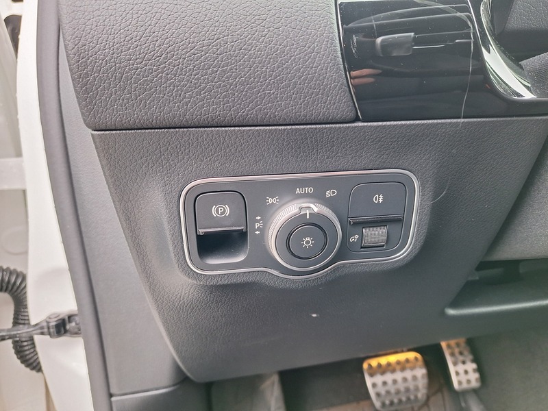 Mercedes-Benz EQA vaihtoauto