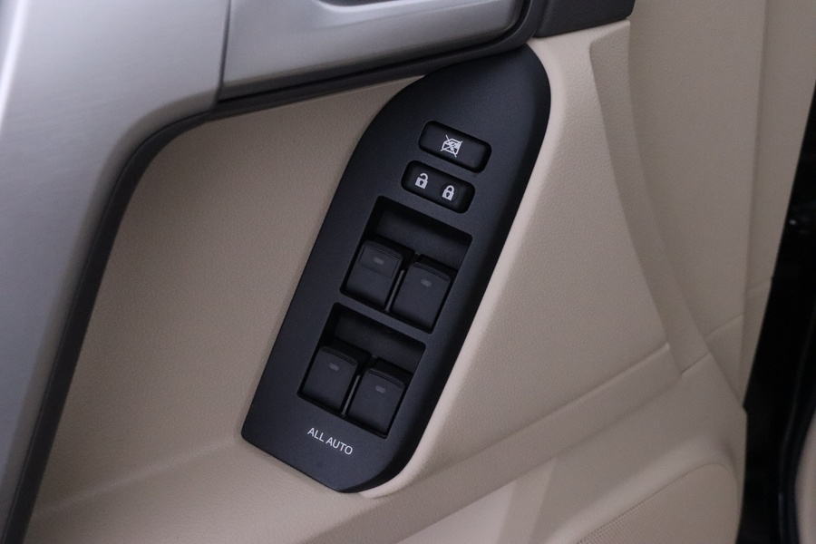 Toyota Land Cruiser vaihtoauto