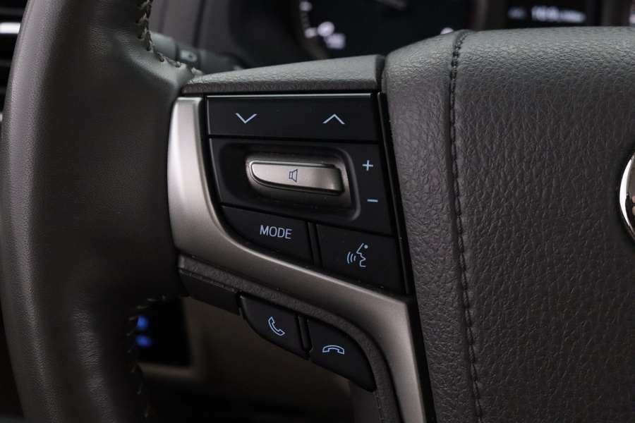 Toyota Land Cruiser vaihtoauto