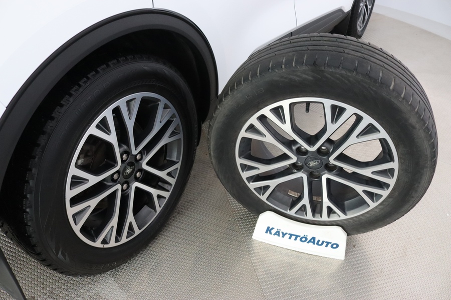 Ford Kuga vaihtoauto