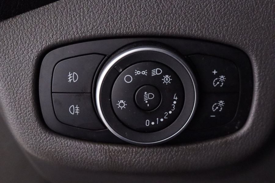 Ford Transit Connect vaihtoauto