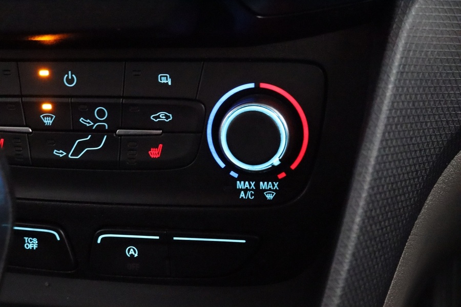 Ford Transit Connect vaihtoauto