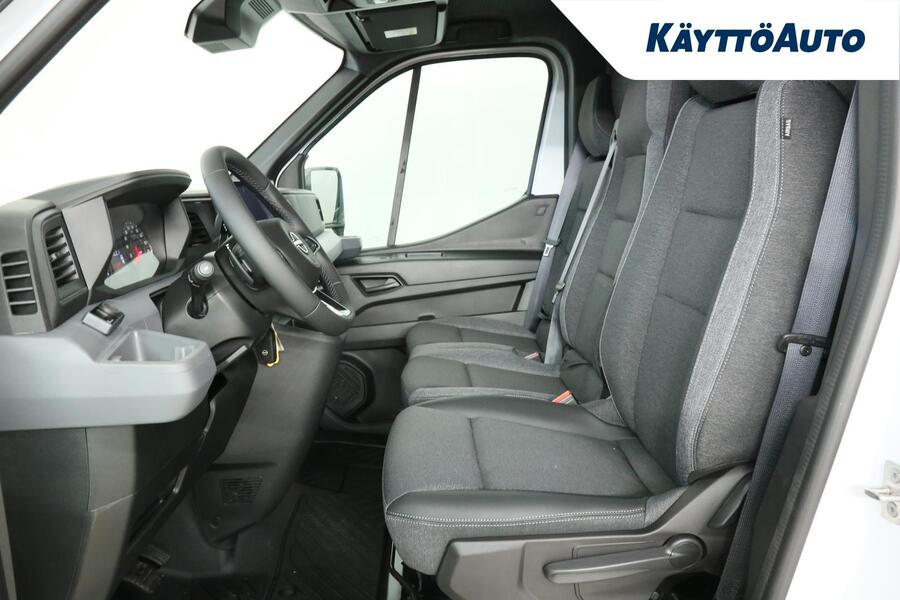 Nissan Interstar vaihtoauto