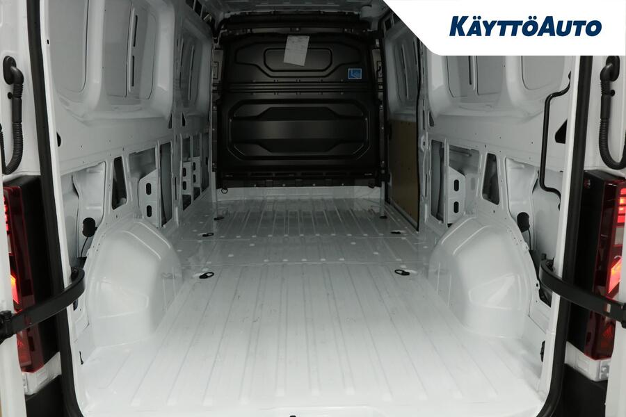 Nissan Interstar vaihtoauto