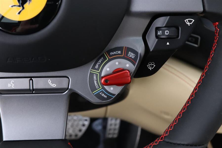 Ferrari Portofino vaihtoauto