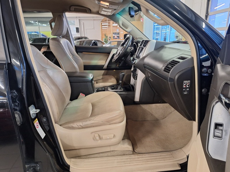 Toyota Land Cruiser vaihtoauto