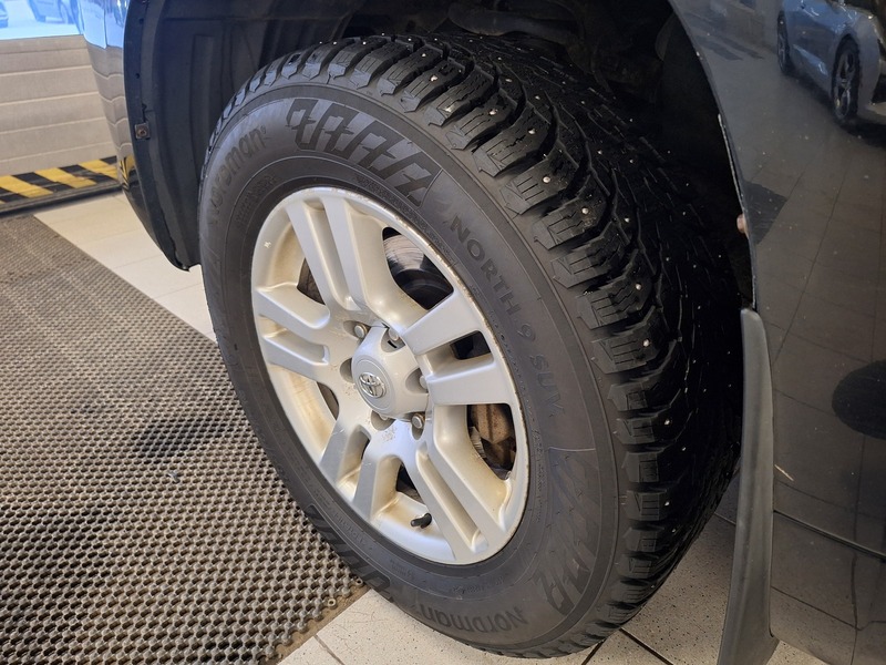 Toyota Land Cruiser vaihtoauto