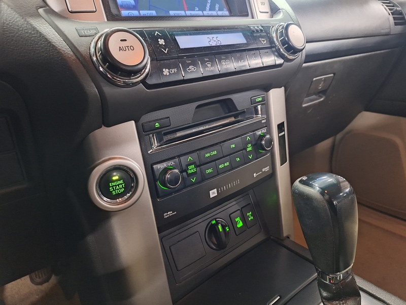 Toyota Land Cruiser vaihtoauto