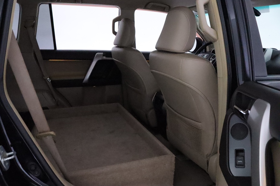 Toyota Land Cruiser vaihtoauto