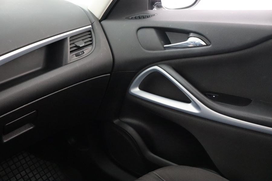 Opel Zafira vaihtoauto