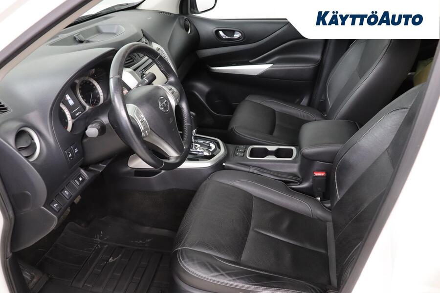 Nissan Navara vaihtoauto