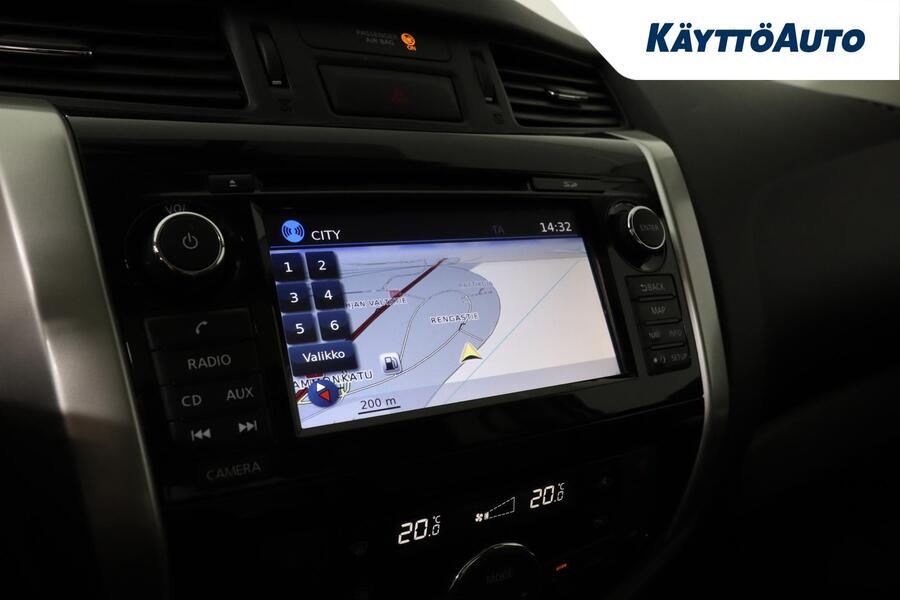 Nissan Navara vaihtoauto