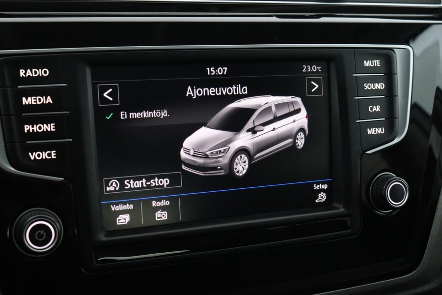 Volkswagen Touran vaihtoauto