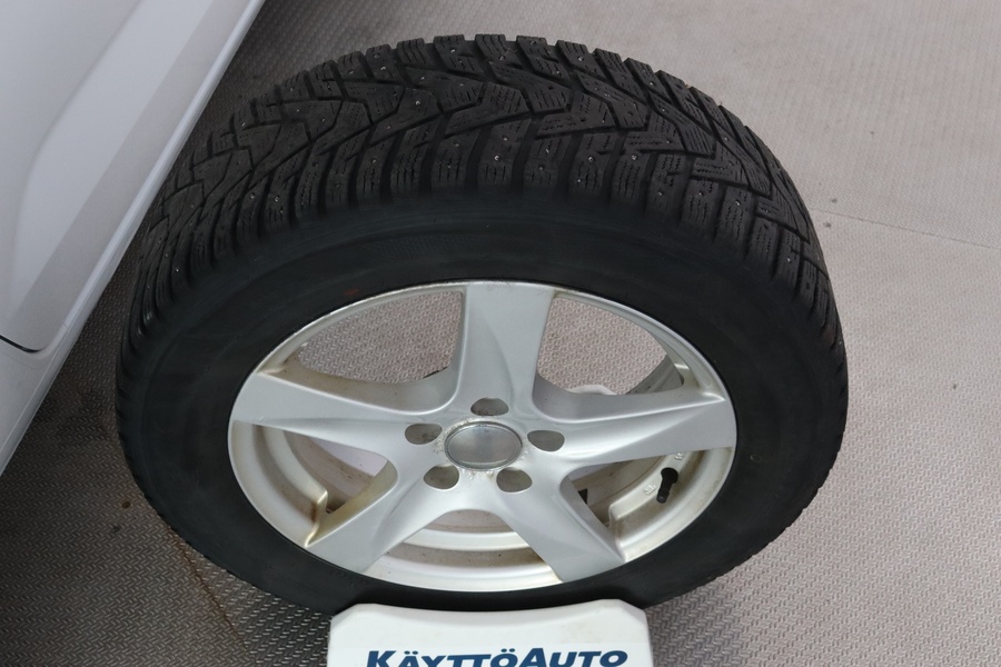 Volkswagen Touran vaihtoauto