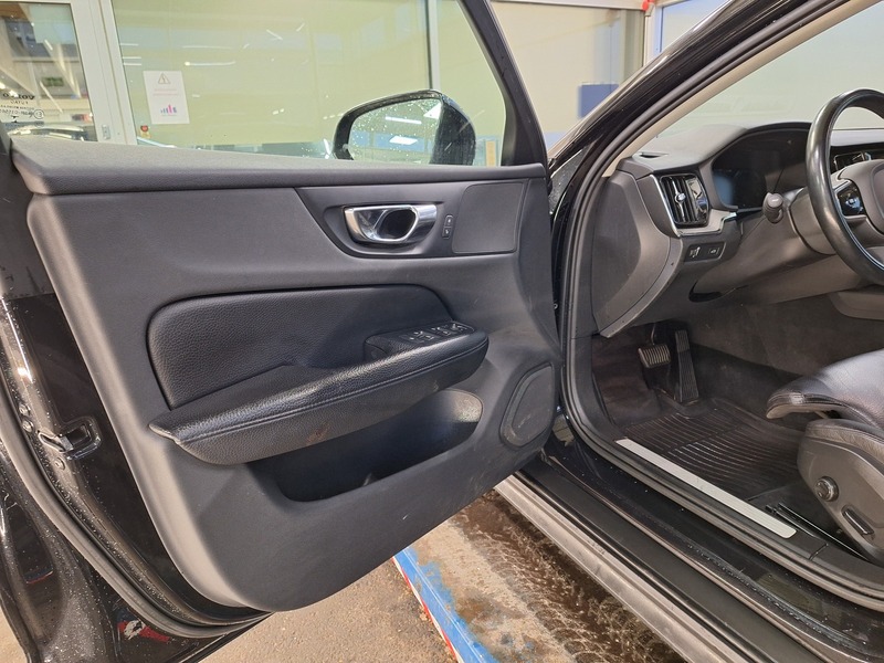 Volvo V60 Cross Country vaihtoauto