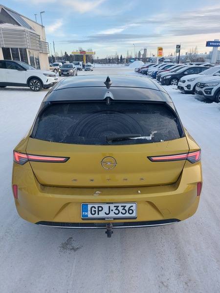 Opel Astra vaihtoauto