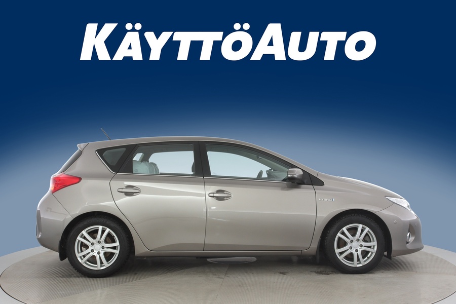 Toyota Auris vaihtoauto