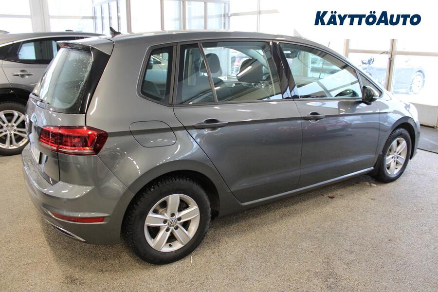 Volkswagen Golf Sportsvan vaihtoauto